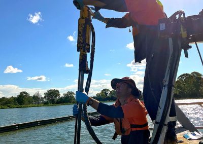 installing anchor in water