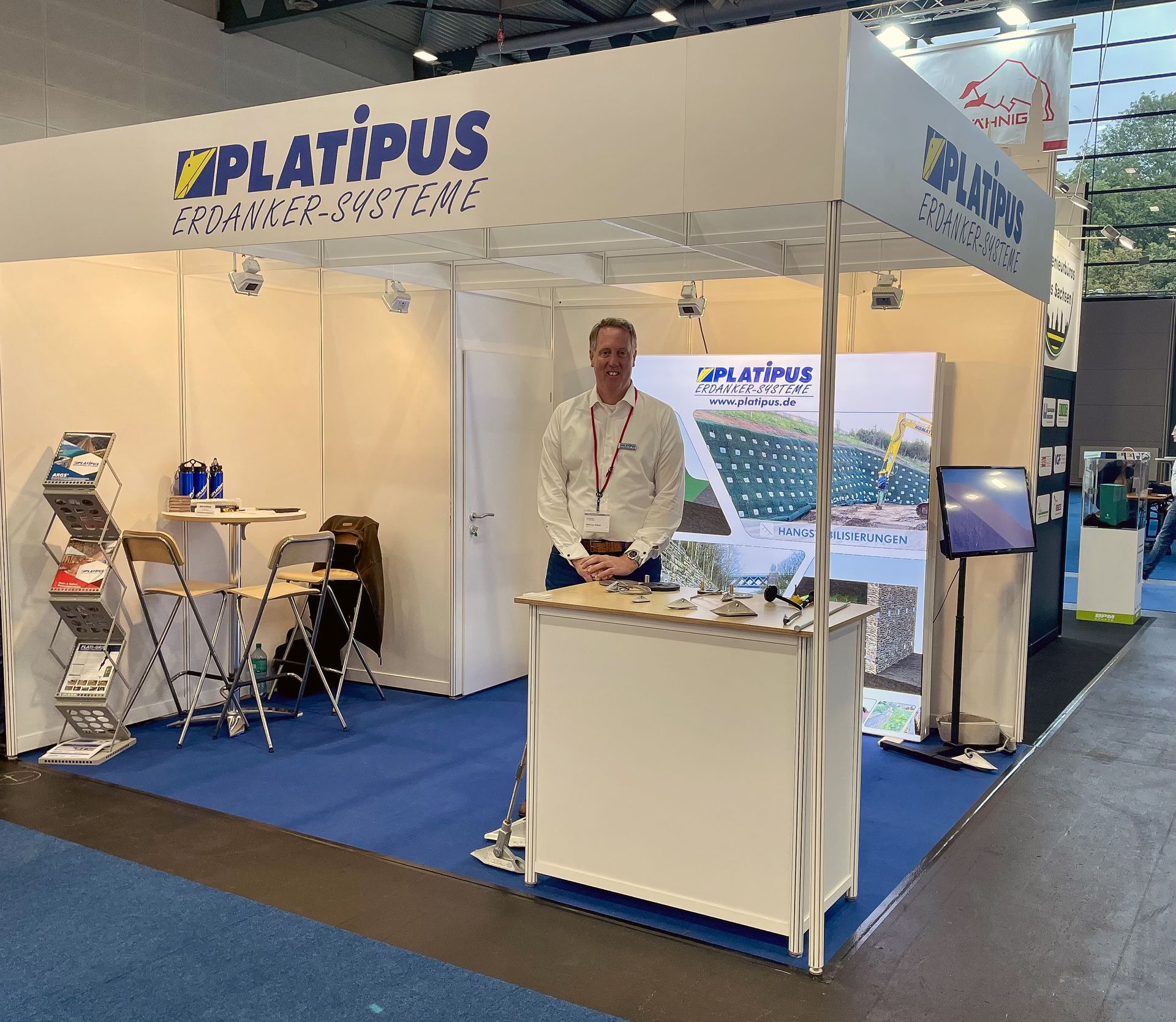 IMG_1108 - Compressed Matthias Klatte at the Platipus Anchors stand