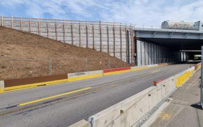 A7, Berthouly (3) Timber soldiers and wire mesh supporting engineered soil along the side of a motor bridge