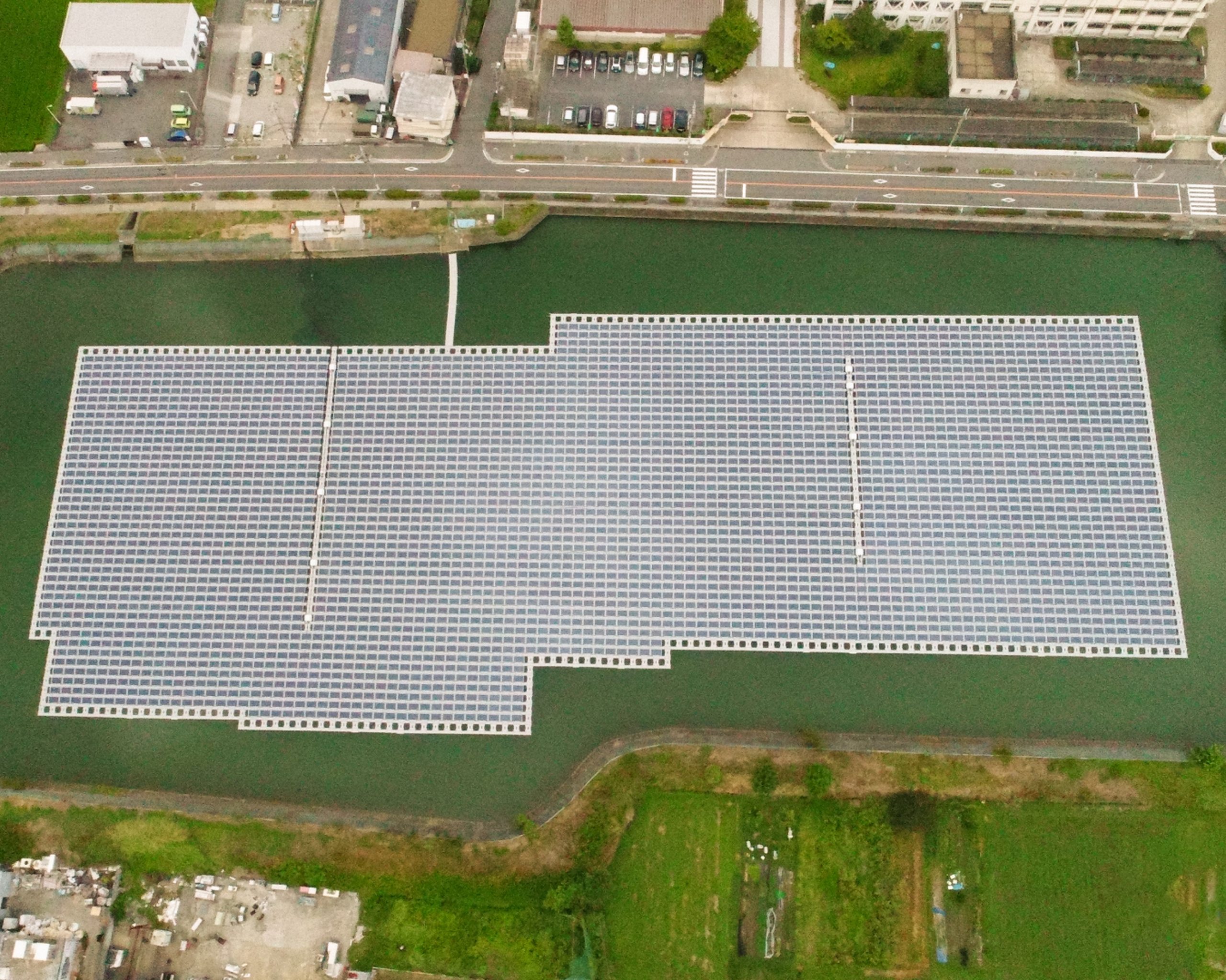 07---FPV World Photography day - floating solar